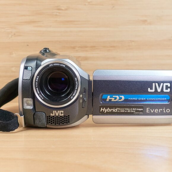 JVC GZ-MG150 Hybrid Camcorder / 30GB HDD + SD Card Slot / Tested & Working - Picture 1 of 9
